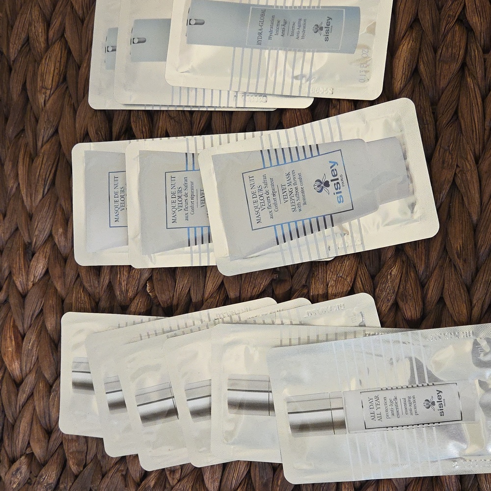 17 Sisley Paris samples - Picture 12 of 16